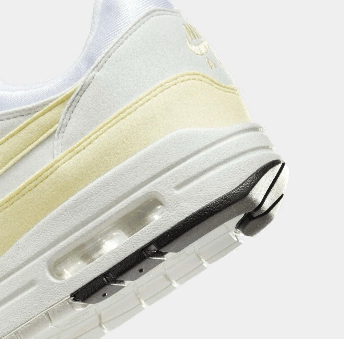 Nike Air Max 1 Sneakers Womens - White