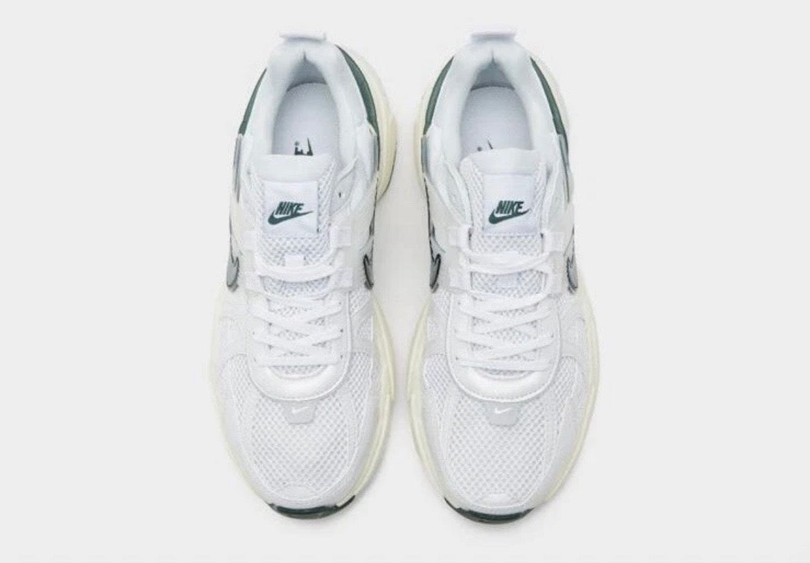 Nike V2K Run Shoes Sneakers Womens