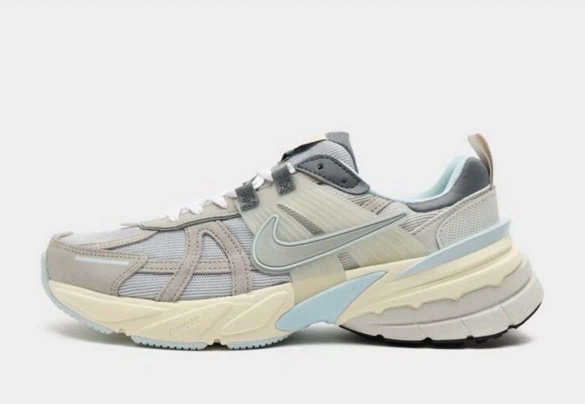 Nike V2K Run Shoes Sneakers Womens